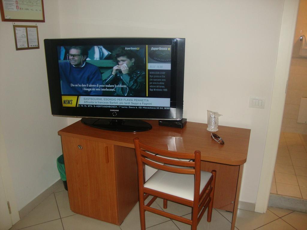 Hotel Primus Roma Room photo